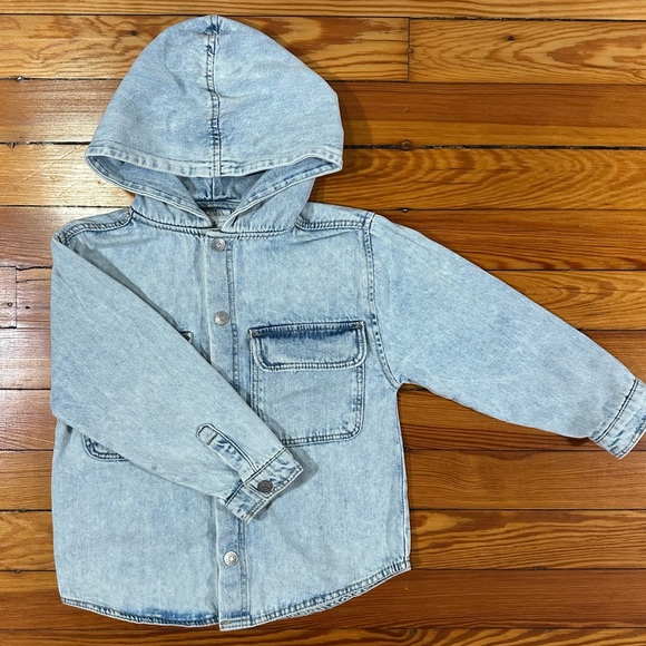 ZARA Light Washed Snap Denim Distressed Hooded Jacket SZ 3-4 - Picture 6 of 12